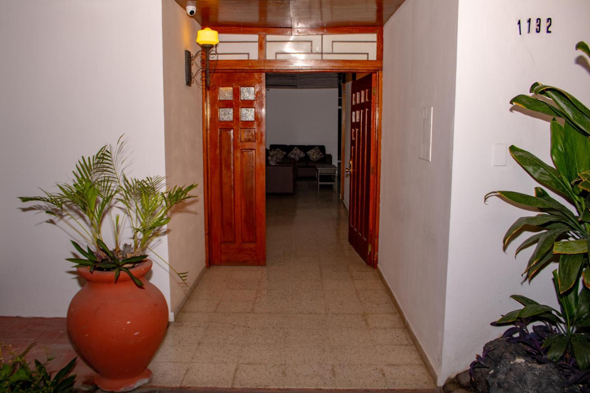 Volcano Hostal Y Restaurante 圣萨尔瓦多 外观 照片